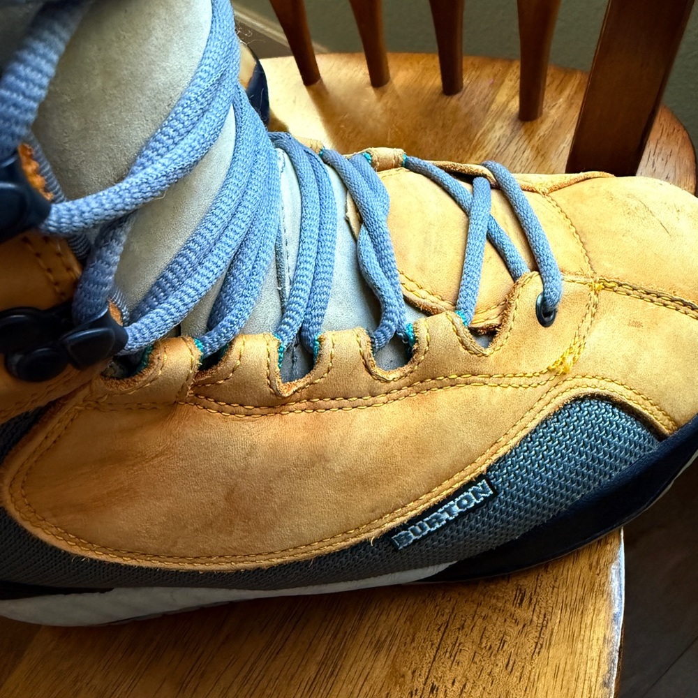 Burton Snowboarding Boots - Tan and Gray - Picture 6 of 8